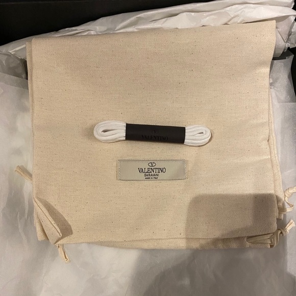 Valentino Climbers - Picture 7 of 8